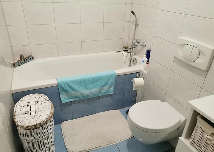 Cozy With Free Parking And Balcony ليوبليانا