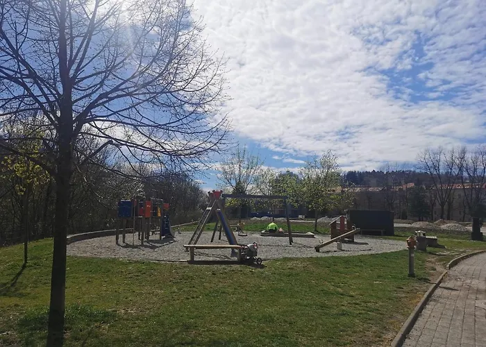 Cozy With Free Parking And Balcony Liubliana