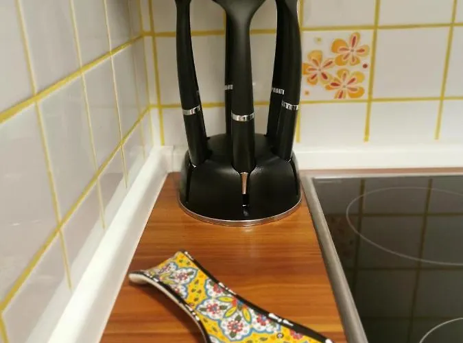 Cozy With Free Parking And Balcony *