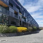 Appartement Cozy With Free Parking And Balcony