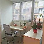 Cozy With Free Parking And Balcony Appartement *